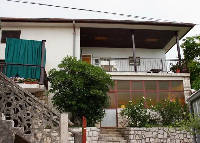 2350a Apartment Novi Vinodolski